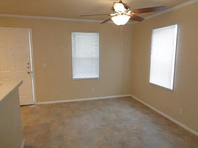 10002 Sugarvine Ln — Photo 5