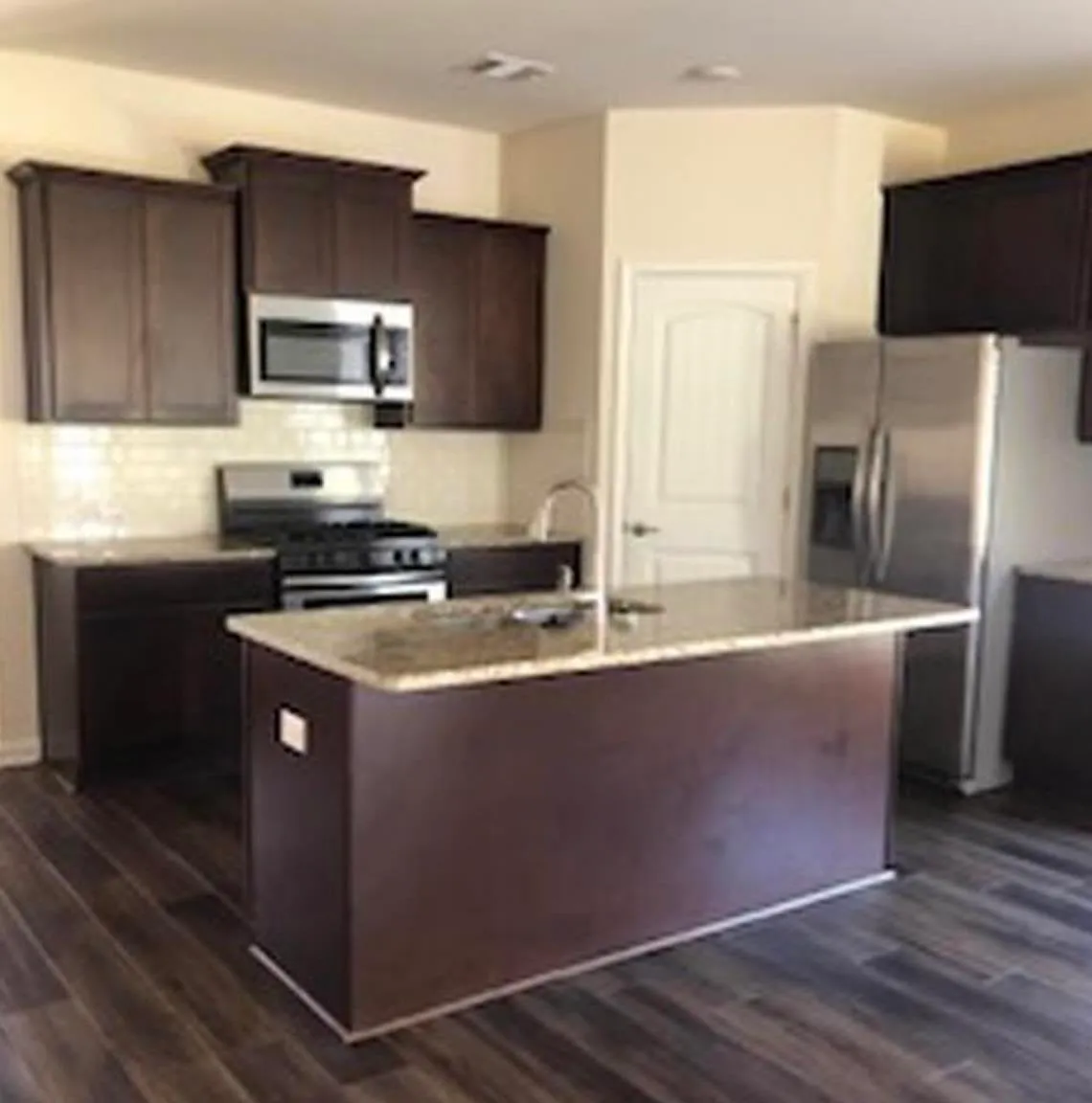 4 bed, 1742 sqft, $2,600 — Photo 3