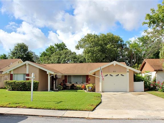 3rd image of 8516 Wagon Wheel Ln