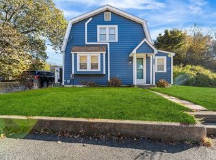 1052 Providence Rd, Northbridge, MA 01534
