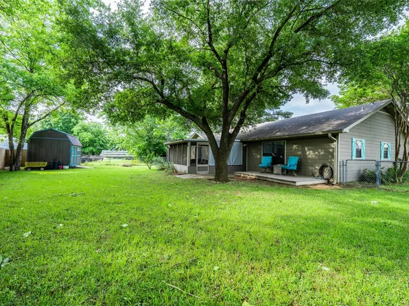 128 Hilltop Dr, Trinidad, TX 75163