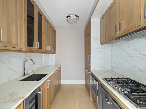 30 Park Place image 5 of 14