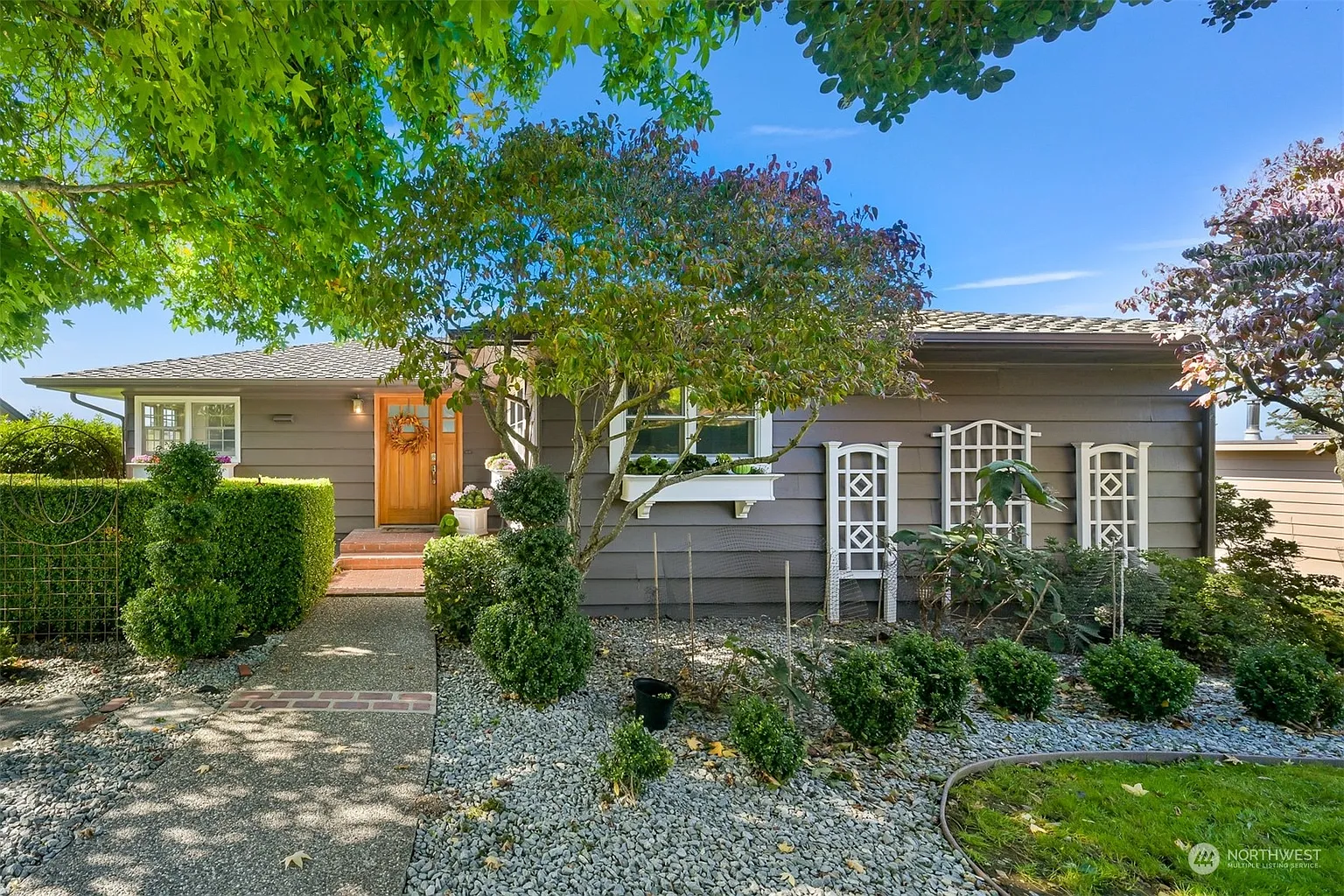 612 Briar Road photo 1