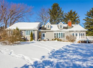 464 Smith Rd, Pittsford, NY 14534