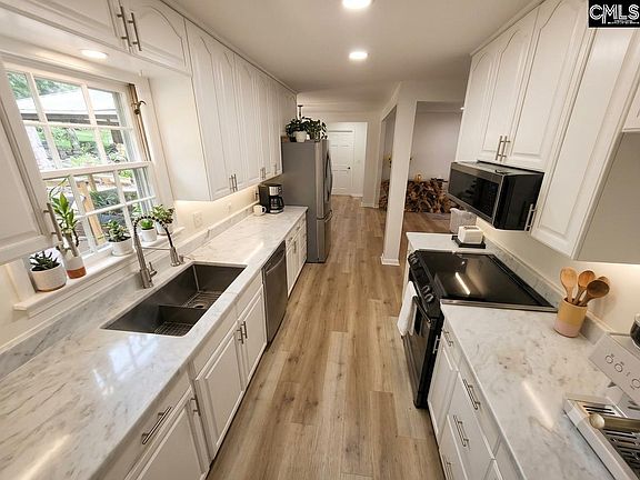 3rd image of 106 Cobham Rd