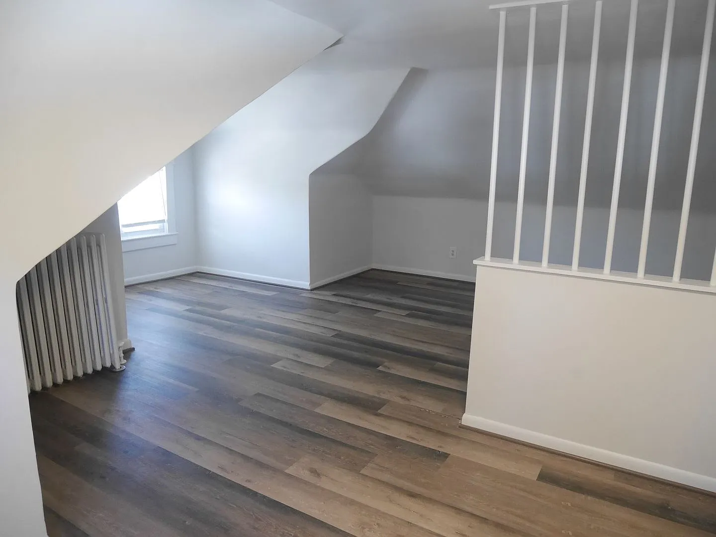 1207EA — Photo 3