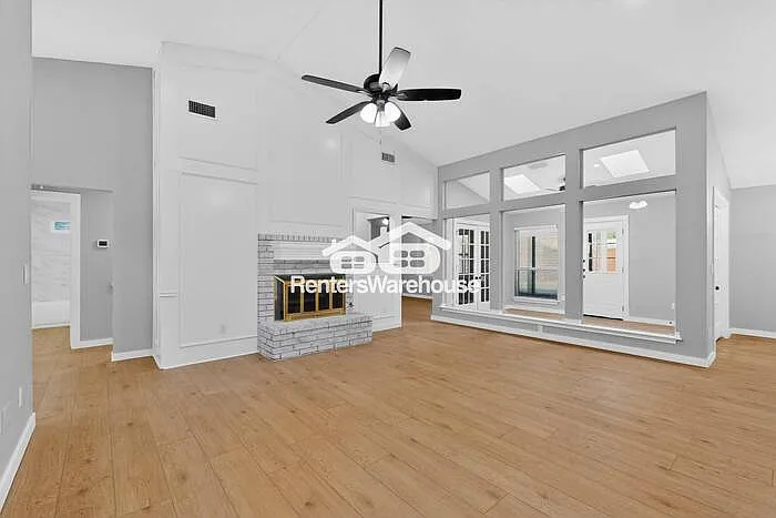 803 Sandy Creek Dr — Photo 4