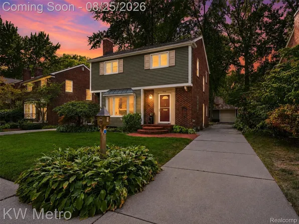 3749 Cumberland Rd, Berkley, MI 48072