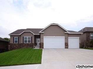17120 Jessica Ln, Gretna, NE 68028