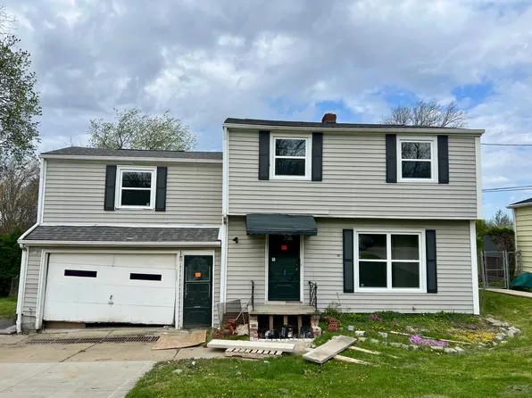 7272 Ridge Rd, Parma, OH 44129