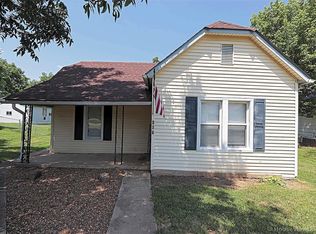 107 S White Oak St, Desloge, MO 63601