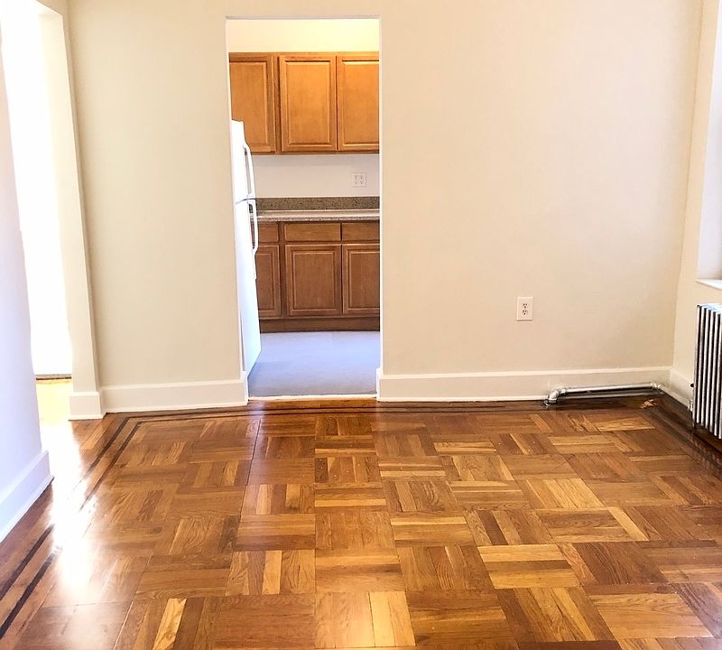 1st image of 25-39 34th St #25B