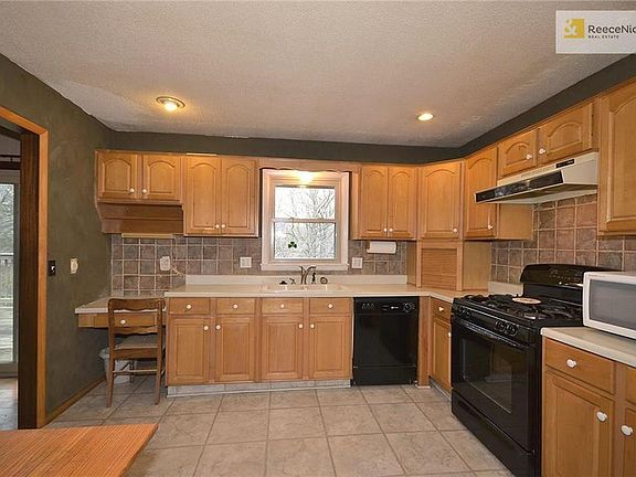 5th image of 2435 N 68th Pl