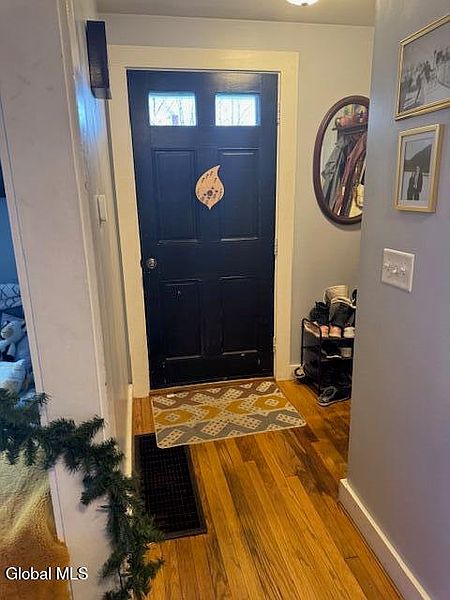 3rd image of 29 St Clair Street