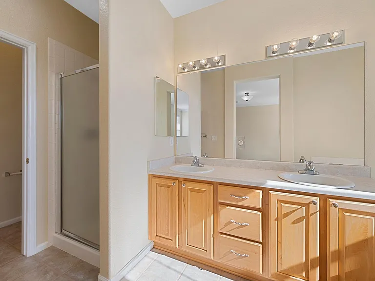 10573 Parkington Ln — Photo 27