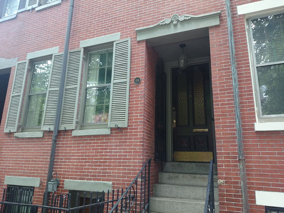 2nd image of 19 Appleton St