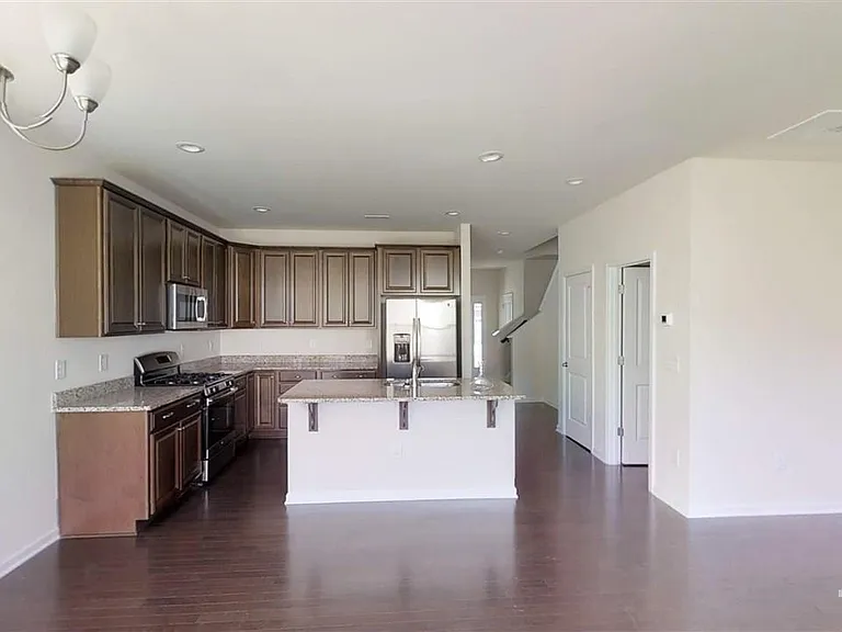 2542 Sunnybranch Ln — Photo 8
