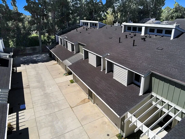 18200 Andrea Cir S #3 — Photo 22