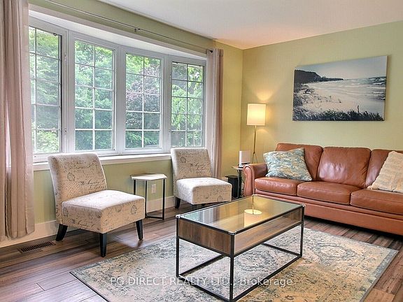5th image of 13 Parkside Dr