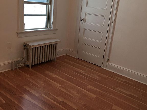 3rd image of 40 Romaine Ave #2