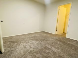 1302 E 40th St, Tacoma, WA 98404