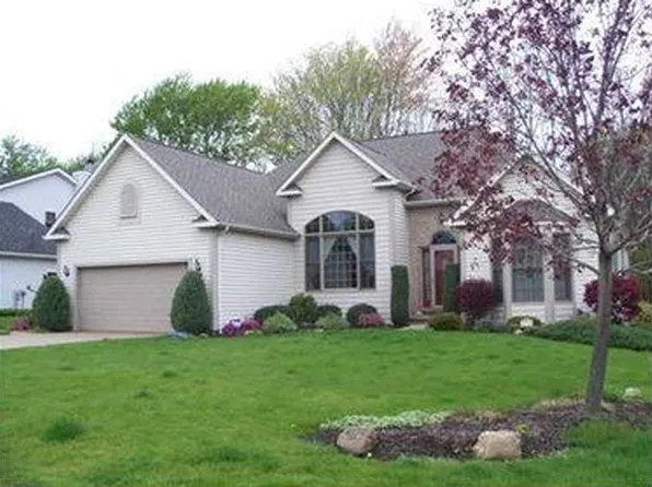 4124 Dominion Dr, Erie, PA 16510