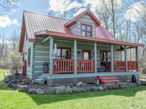 10802 Spirit Lake Rd, Grantsburg, WI 54840
