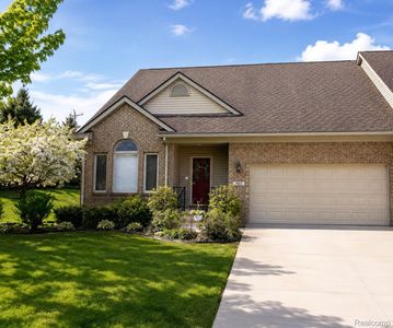 7011 Chase Run Ln, Flushing, MI, 48433