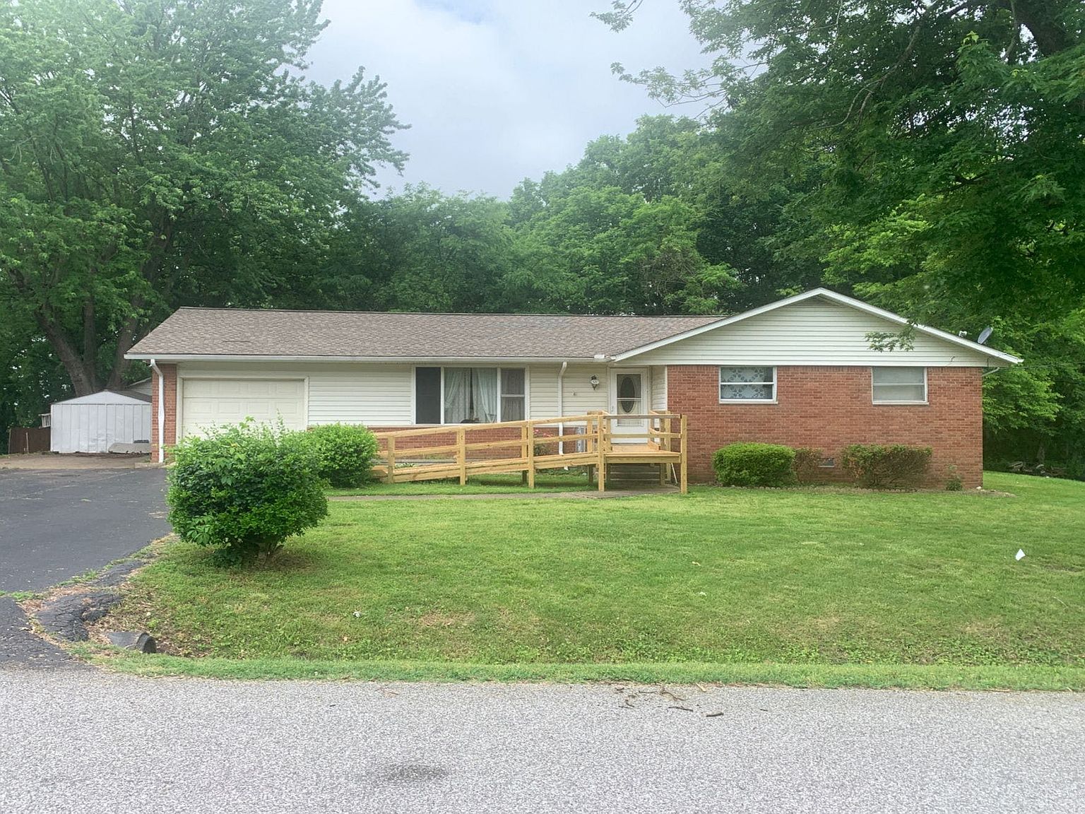 290 Riverside Dr, Paducah, KY 42003 Zillow