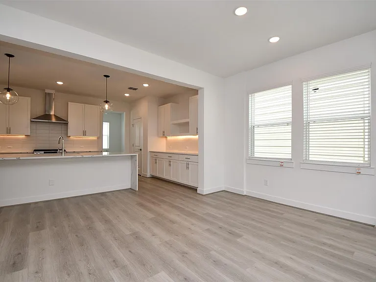 2209 Via Laura Ln — Photo 11
