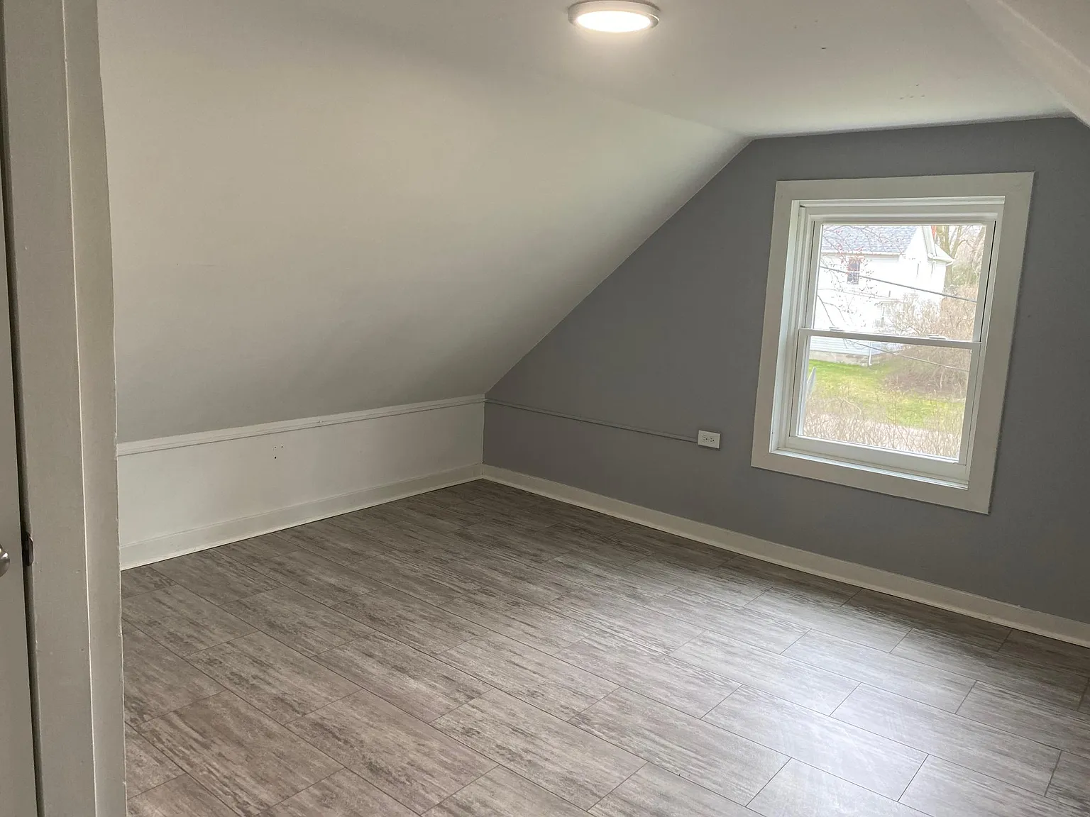 3 bed, 1143 sqft, $1,800 — Photo 2