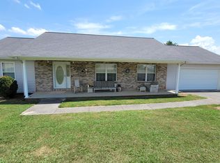 1626 Clara Dr, Dandridge, TN 37725