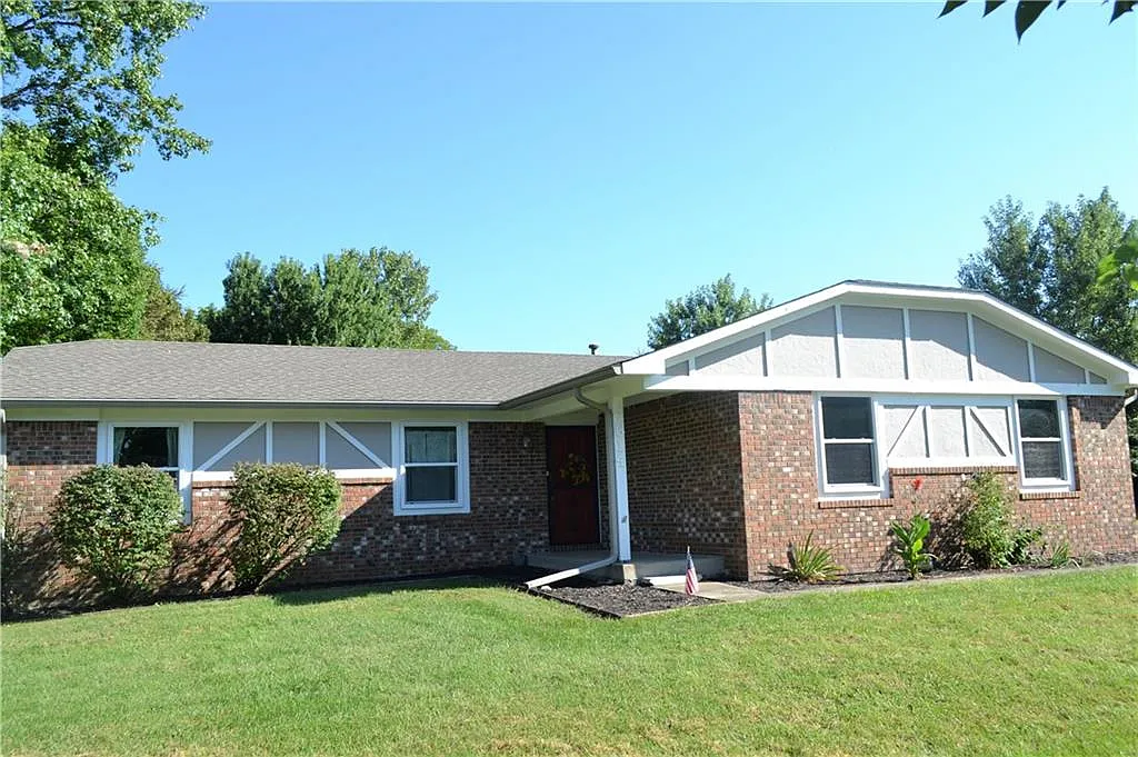 4614 Tattersall Dr photo 1