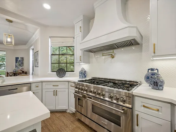 32743 Weybridge St, Weston Lakes, TX 77441