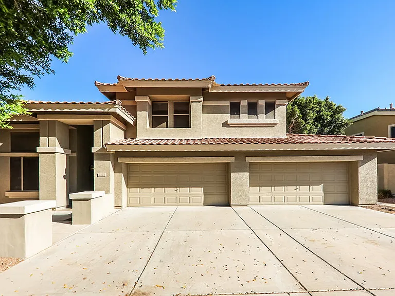 7064 W Antelope Dr — Photo 1