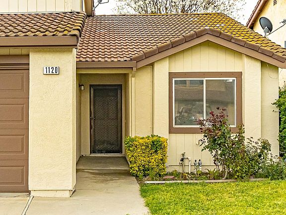 3rd image of 1120 Courtney Way
