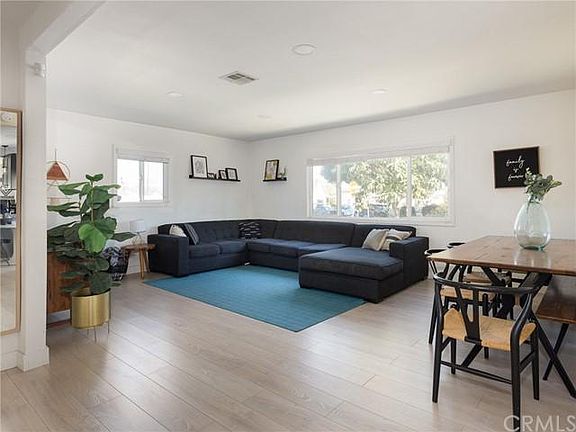 4th image of 8501 S Gramercy Pl