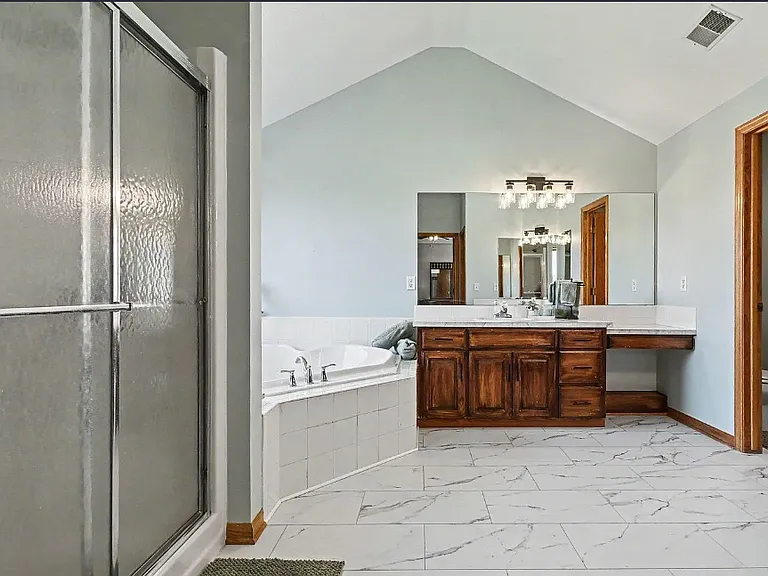 18328 Polk St — Photo 7