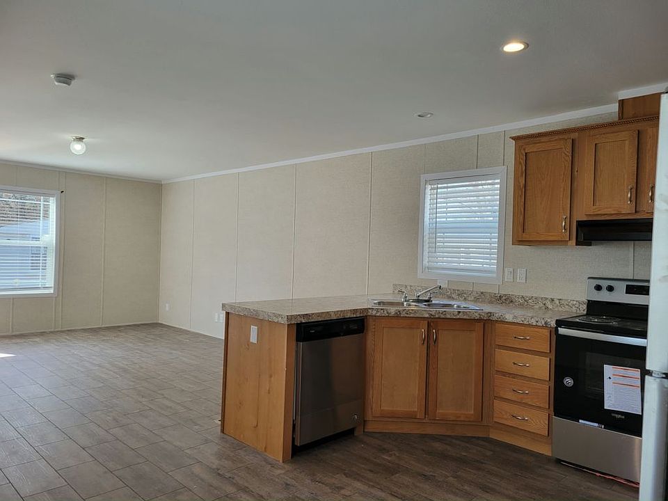 1st image of 3731 S Glenstone Ave Lot 271