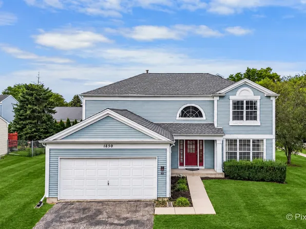 1850 Mission Hills Dr, Elgin, IL 60123