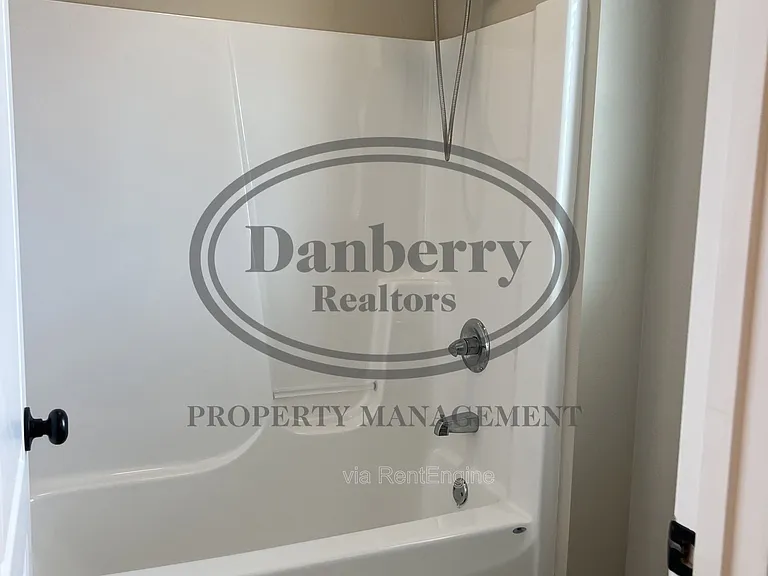 8914 Red Hawk Ct — Photo 9