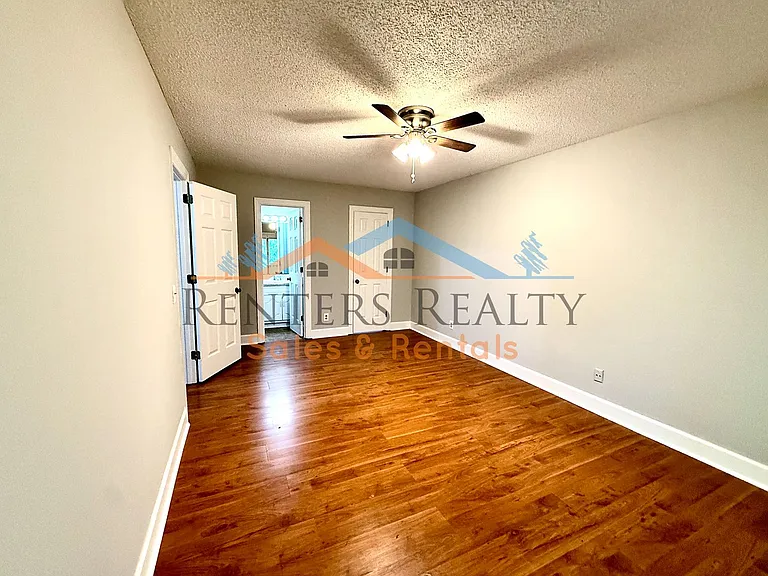 2105 Epworth Dr NE #F — Photo 14