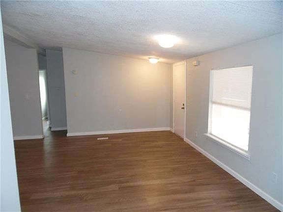 4th image of 111 San Jacinto St
