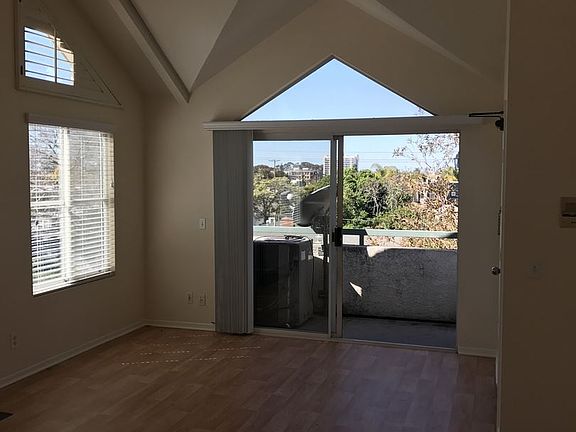 4th image of 4119 Front St APT 6