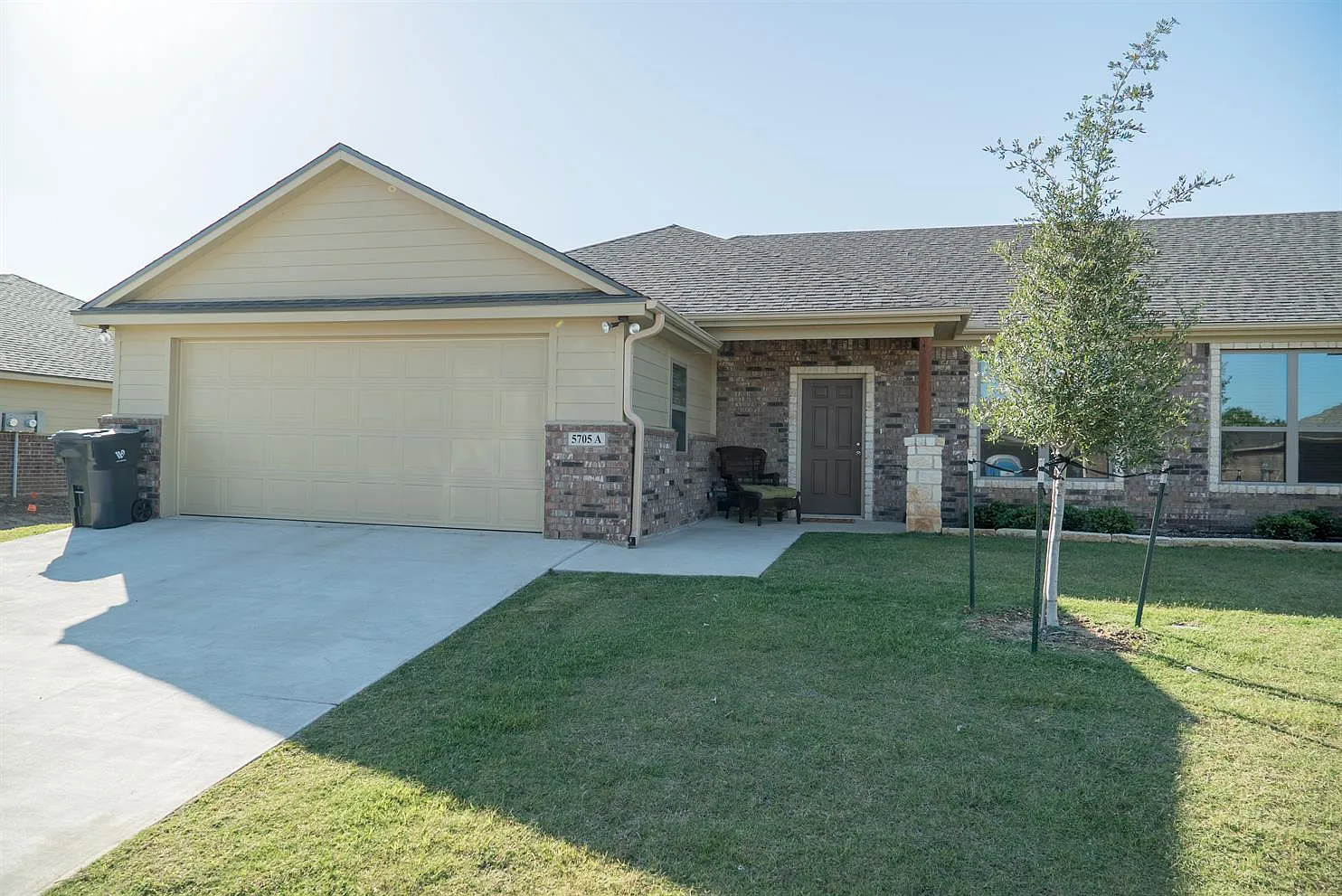 5705A Elephant Butte — Photo 1