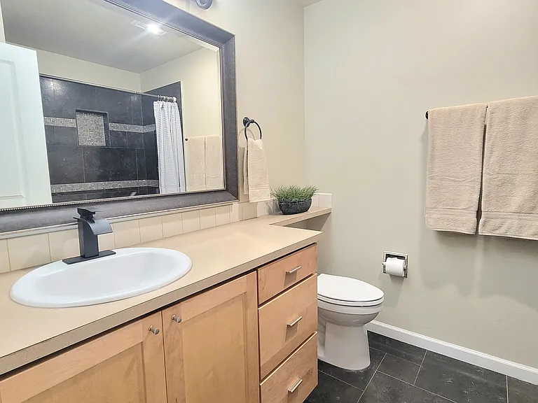 12303 Harbour Pointe Blvd — Photo 9