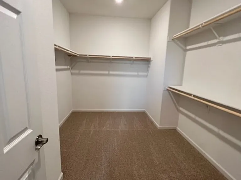 611 Brooklyn Ct — Photo 19