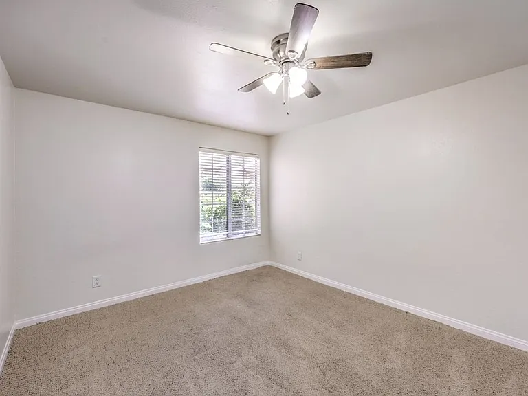 2200 Soutrh Fort Apache Rd — Photo 15
