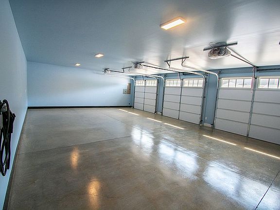 3 bay garage