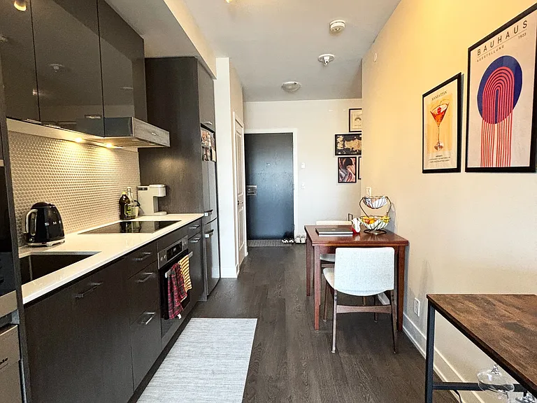11 Lillian St #1408 — Photo 10